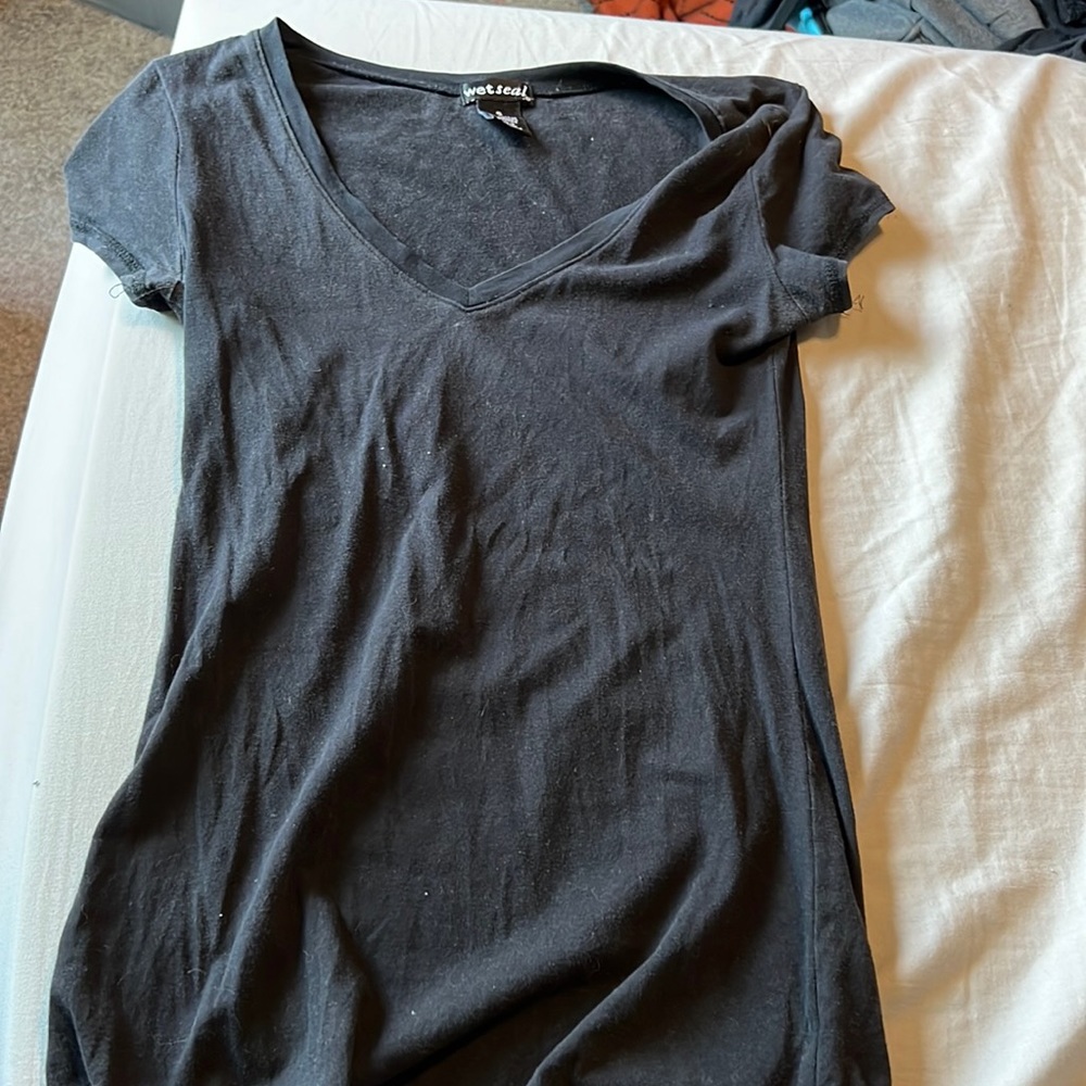 tight black v neck